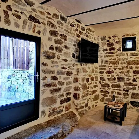 Holiday home Magnifique En Pierres 6 Personnes Avec Piscine Privee Ardeche Plein Sud Lablachere