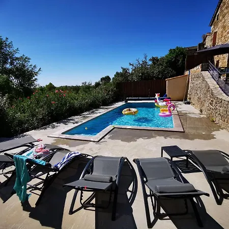 Magnifique En Pierres 6 Personnes Avec Piscine Privee Ardeche Plein Sud Holiday home
